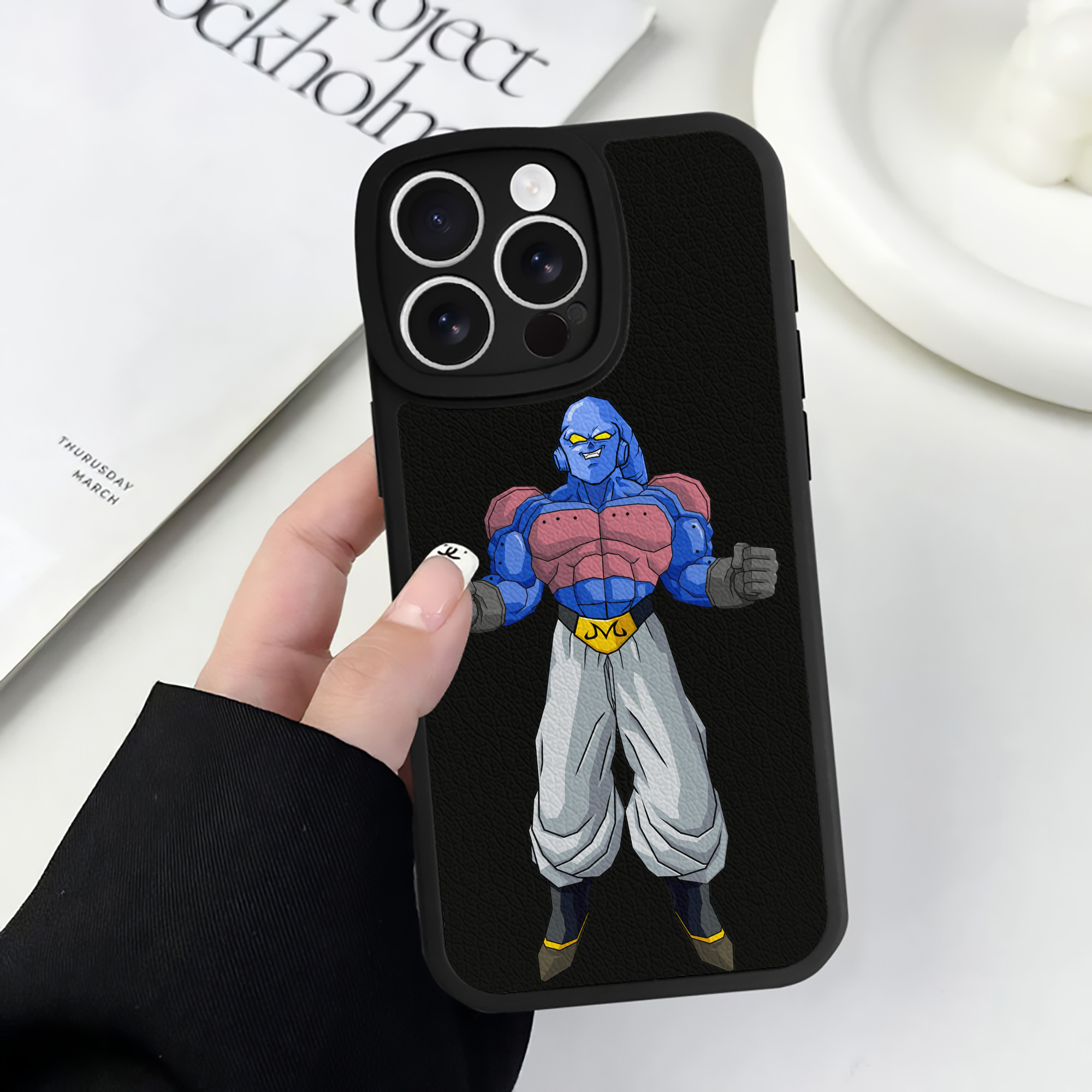 （画像用） ドラゴンボール 魔人ブウ DRAGON BALL Majin Buu 【iPhone 16シリーズ対応】シリコンスマホケース（レザー調） 材質：シリコン